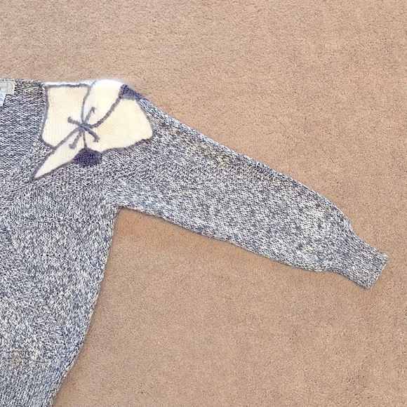 Vintage 80s Nannell Sweater Womens Small Grey White V Neck Angora Hand Knit - Picture 4 of 7